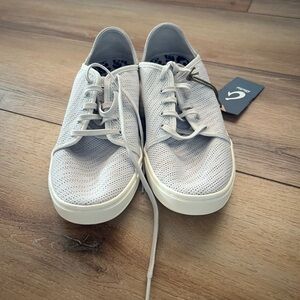 OluKai Women’s Pehuea Lī Lightweight Sneakers